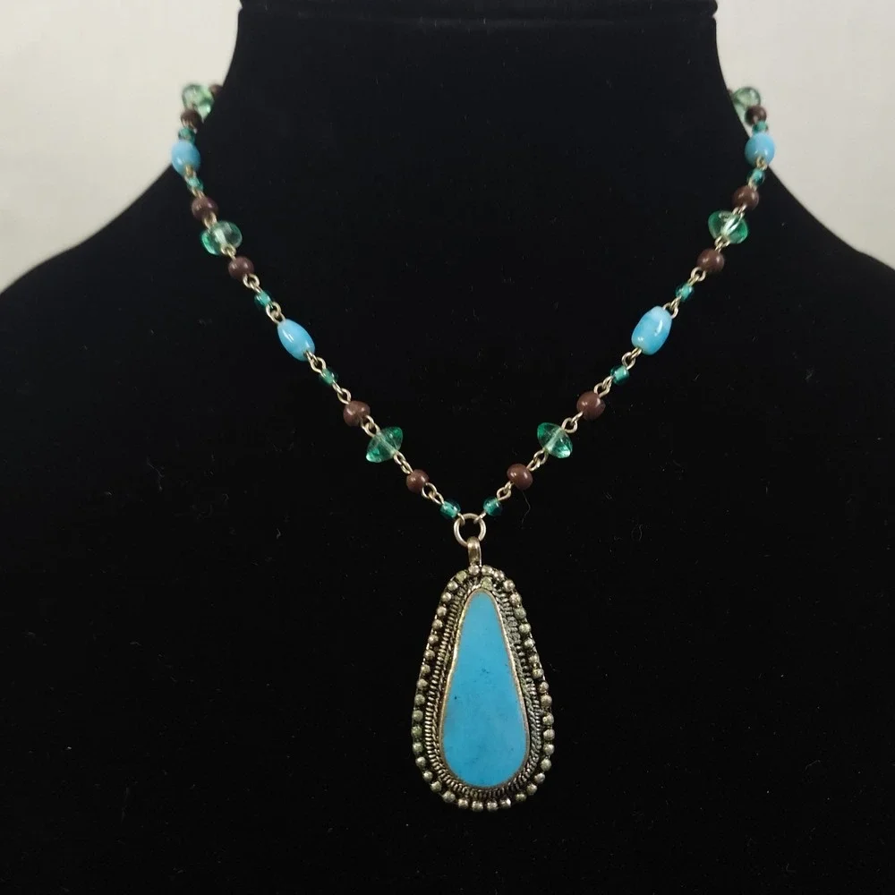 Vtg NY New York & Co Chunky Blue Turquoise Color Necklace Silver Tone Statement - Picture 1 of 7